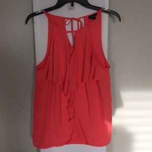 sleeveless top